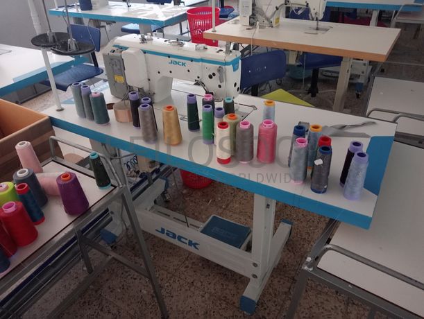 Mesa de Dobrar · Máquinas de Pregar Botões · Máquina de Casear · Máquinas de Ponto Corrido · Máquina de 2 Agulhas