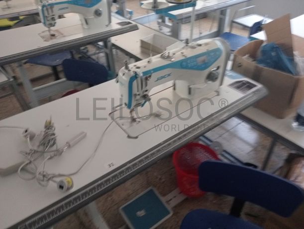 Mesa de Dobrar · Máquinas de Pregar Botões · Máquina de Casear · Máquinas de Ponto Corrido · Máquina de 2 Agulhas