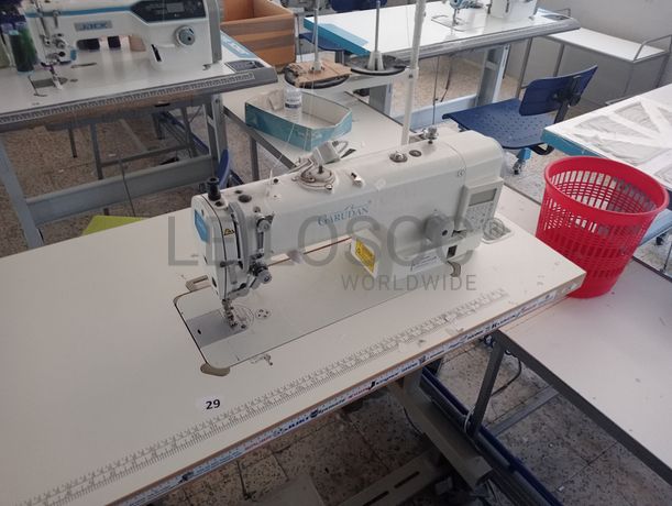 Mesa de Dobrar · Máquinas de Pregar Botões · Máquina de Casear · Máquinas de Ponto Corrido · Máquina de 2 Agulhas