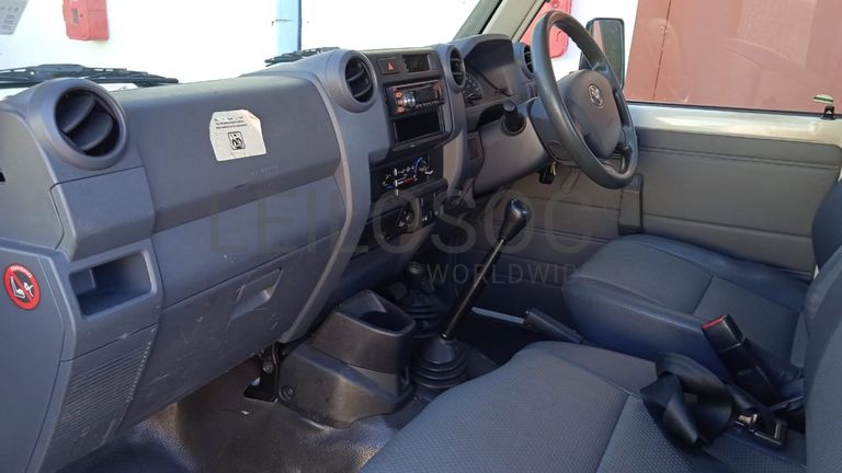 Toyota Land Cruiser · Ano 2015