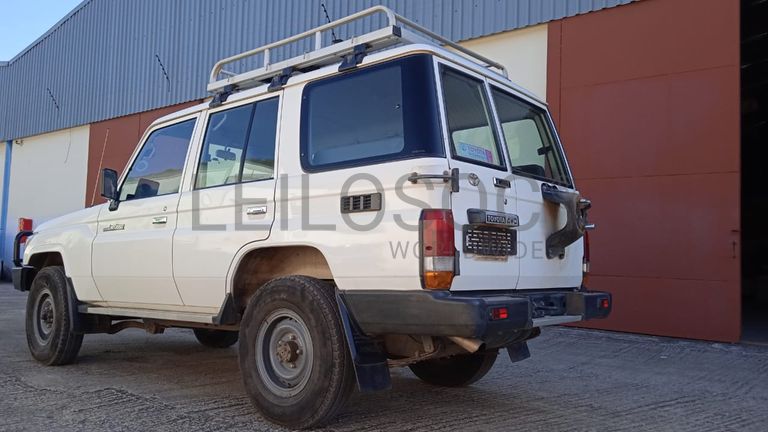 Toyota Land Cruiser · Ano 2016