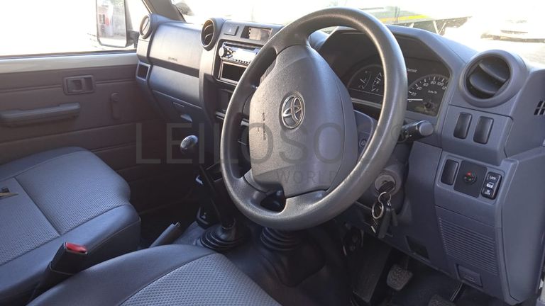 Toyota Land Cruiser · Ano 2016