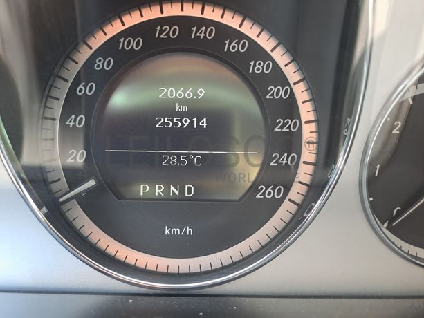 Mercedes-Benz E250 CDI · Ano 2010