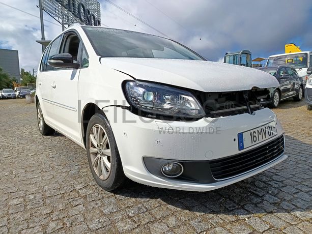 Volkswagen Touran 2.0 TDI · Ano 2012 