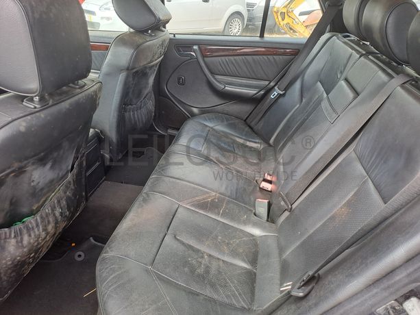 Mercedes-Benz C220 CDI · Ano 2000