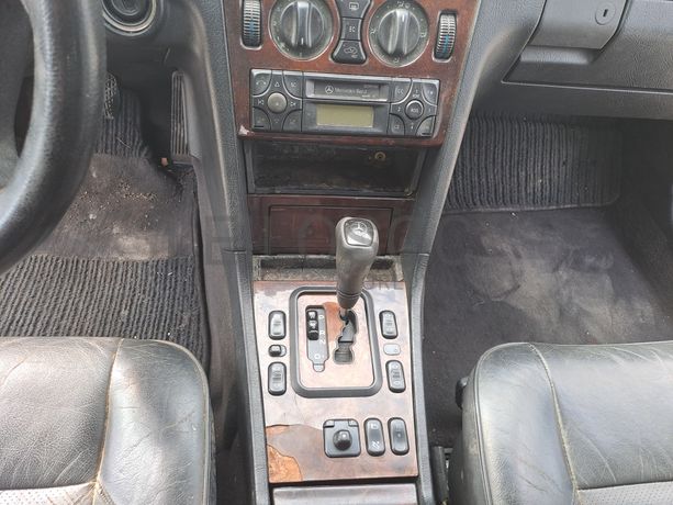 Mercedes-Benz C220 CDI · Ano 2000