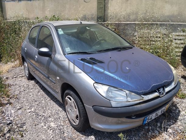 Peugeot 206 · Ano 2003