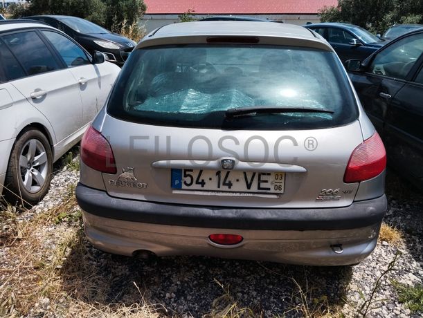 Peugeot 206 · Ano 2003