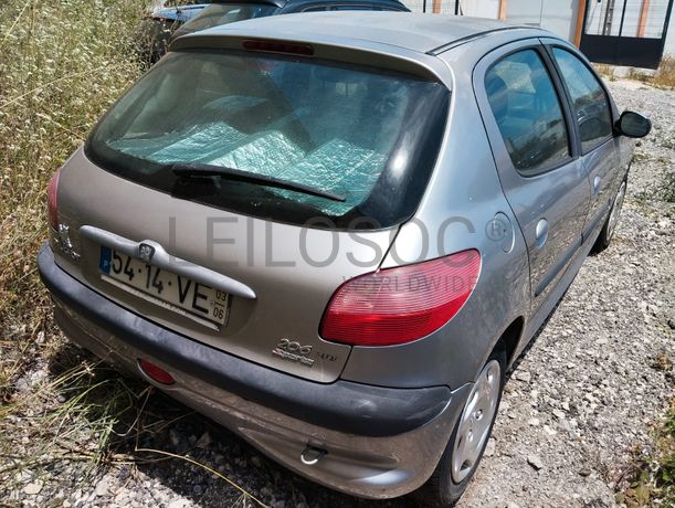 Peugeot 206 · Ano 2003