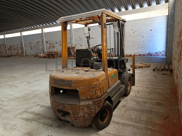 Empilhador TCM
