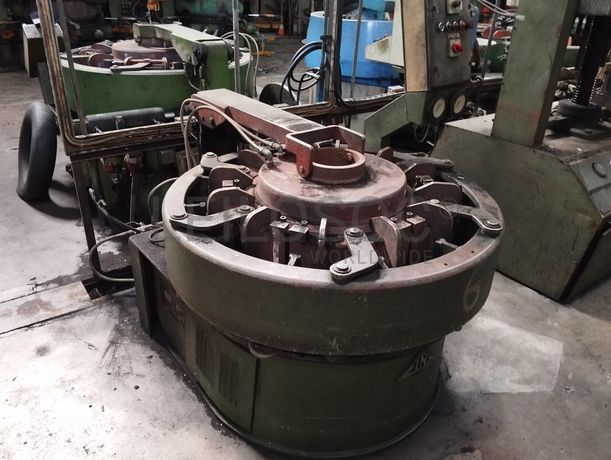 Prensa de Vulcanização de Pneus