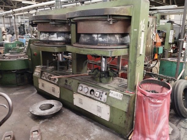 Prensa de Vulcanização Dupla de Pneus