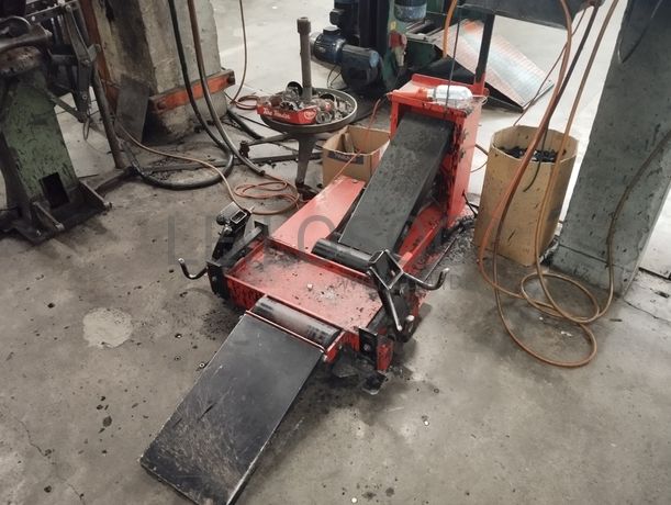 Equipamento de Inspeção e Reparação · Equipamento Rodar Pneus · Prensas Manuais · Esmeril