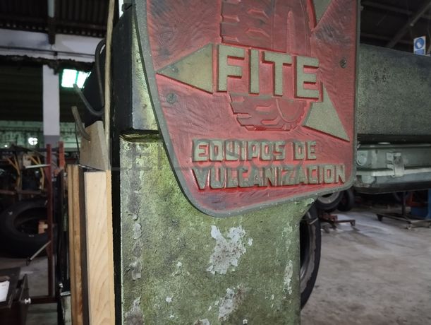 Equipamento de Colagem