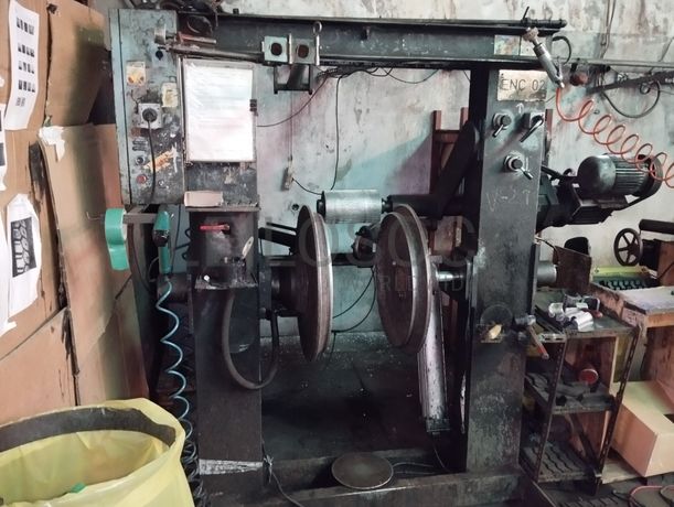 Equipamento de Colagem