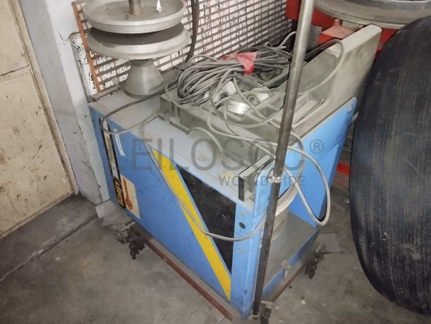 Equipamento de Calibragem · Equipamento de Rodar Pneus · Bancada Giratória · Mesa de Montagem