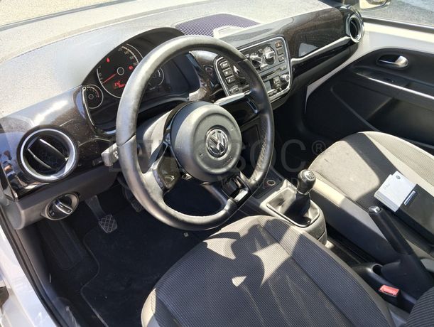 Volkswagen UP · Ano 2016