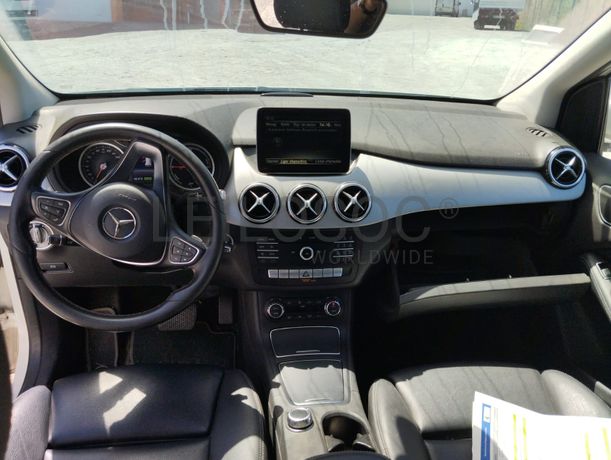 Mercedes-Benz B250e · Ano 2016