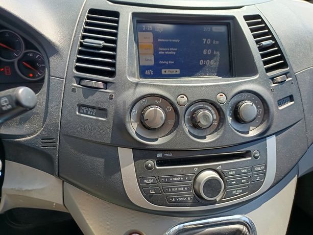 Mitsubishi Grandis 2.0 DI-D · 7 Lugares