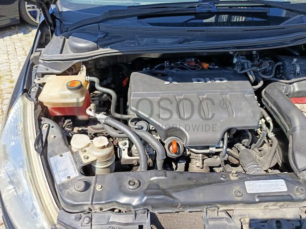 Mitsubishi Grandis 2.0 DI-D · 7 Lugares