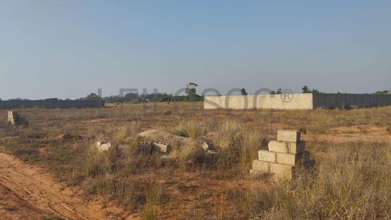 Infraestruturas em Terreno na Zona de Expansão do Bairro Albazine