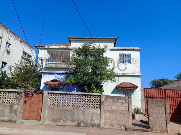 Moradia geminada T3  na Cidade de Xai-Xai
