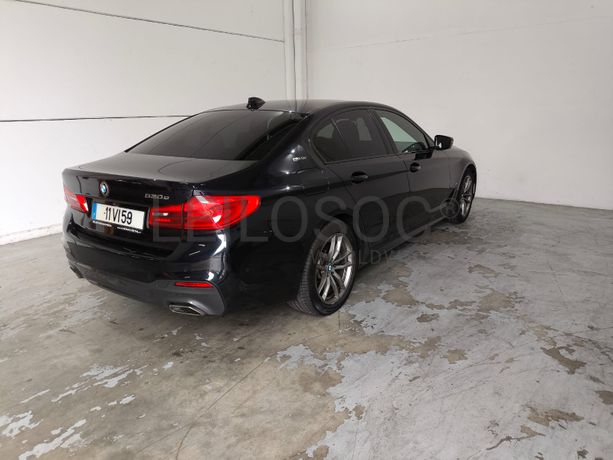 BMW 530E · Ano 2018