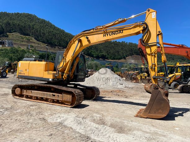 Escavadora Rastos Hyundai