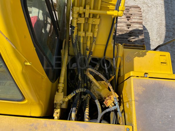 Escavadora Rastos Komatsu