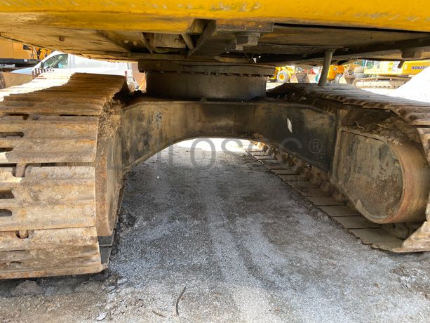 Escavadora Rastos Komatsu