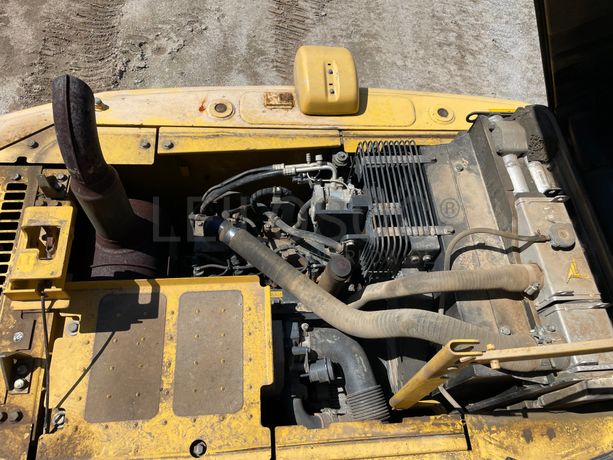 Escavadora Rastos Komatsu