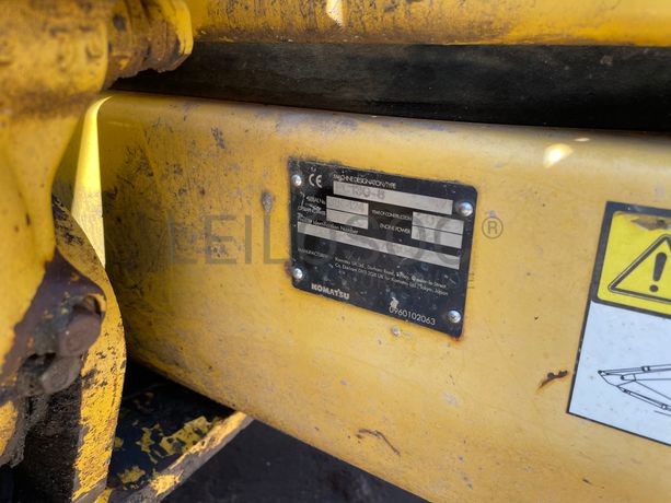 Escavadora Rastos Komatsu