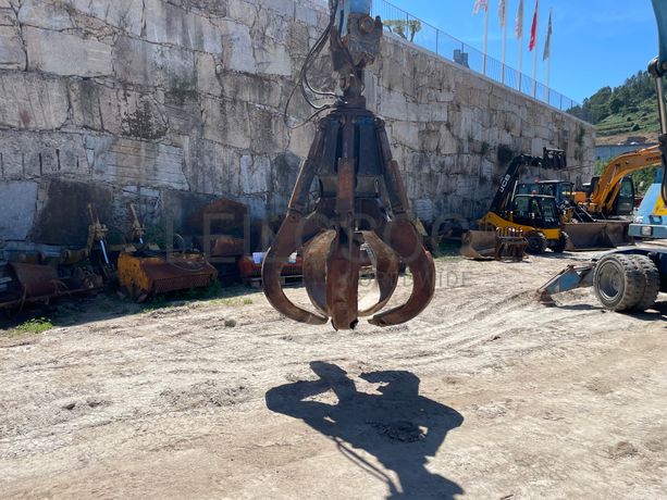 Escavadora Rodas Terex