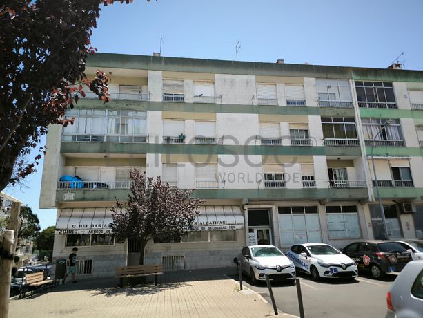 Proporção de 1/2 de Loja · Amadora