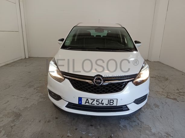 Opel Zafira · Ano 2018