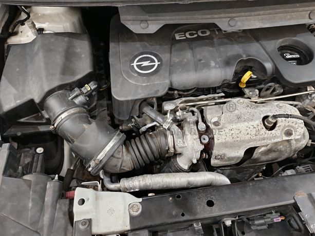 Opel Zafira · Ano 2018