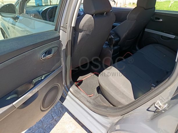 Seat Leon · Ano 2010