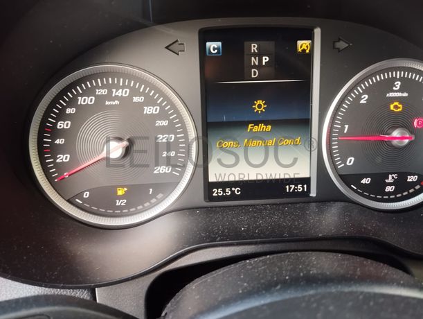 Mercedes-Benz GLC · Ano 2015