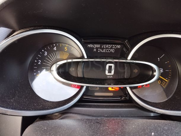 Renault Clio · Ano 2015