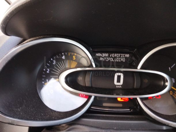 Renault Clio · Ano 2015