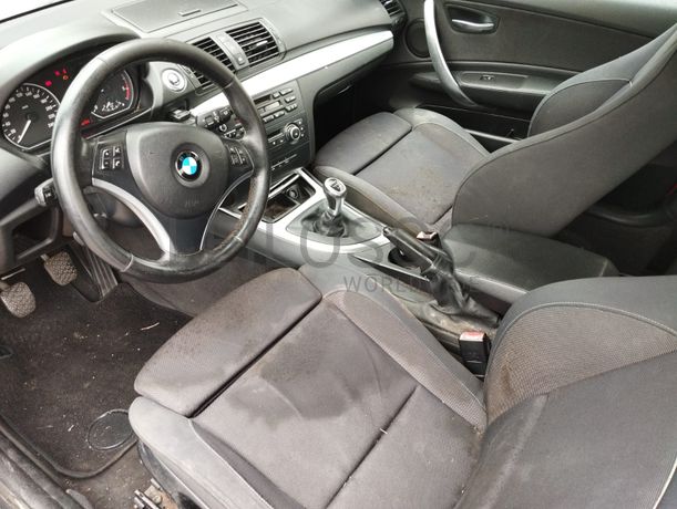 BMW 118D Cabrio · Ano 2011