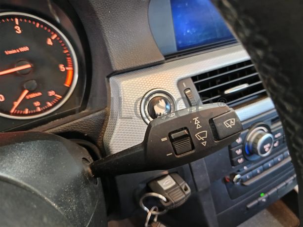 BMW 320D · Ano 2011