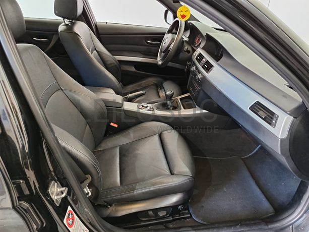 BMW 320D · Ano 2011