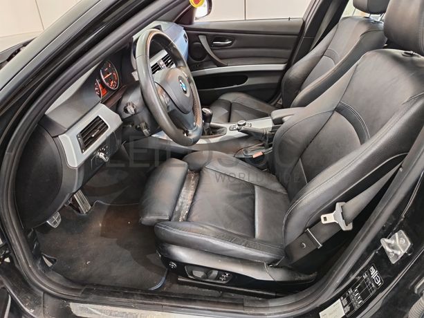 BMW 320D · Ano 2011