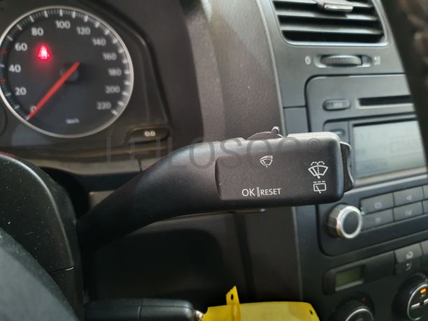 Volkswagen Golf 1.4 FSI · Ano 2005