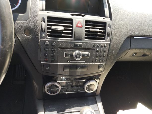 Mercedes-Benz C220 · Ano 2010