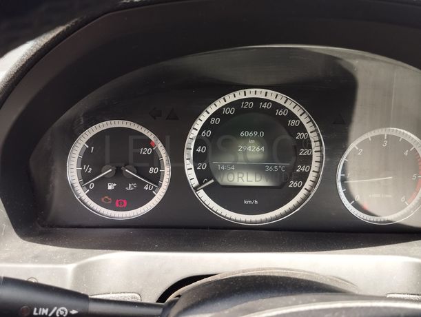 Mercedes-Benz C220 · Ano 2010