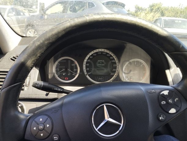 Mercedes-Benz C220 · Ano 2010