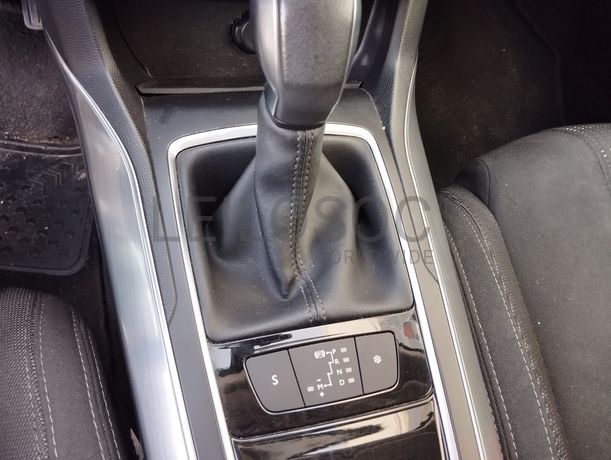 Peugeot 308 · Ano 2016