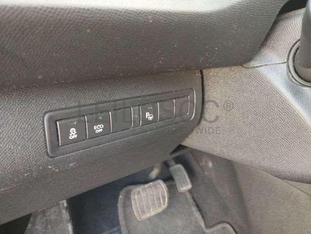 Peugeot 308 · Ano 2016